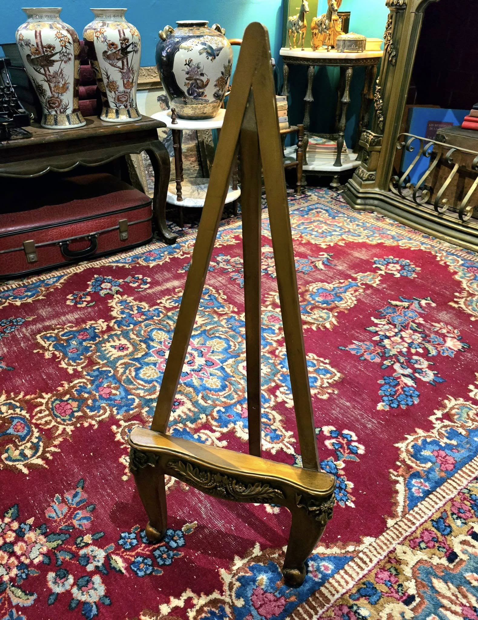 Vintage stained flower glass with french easel