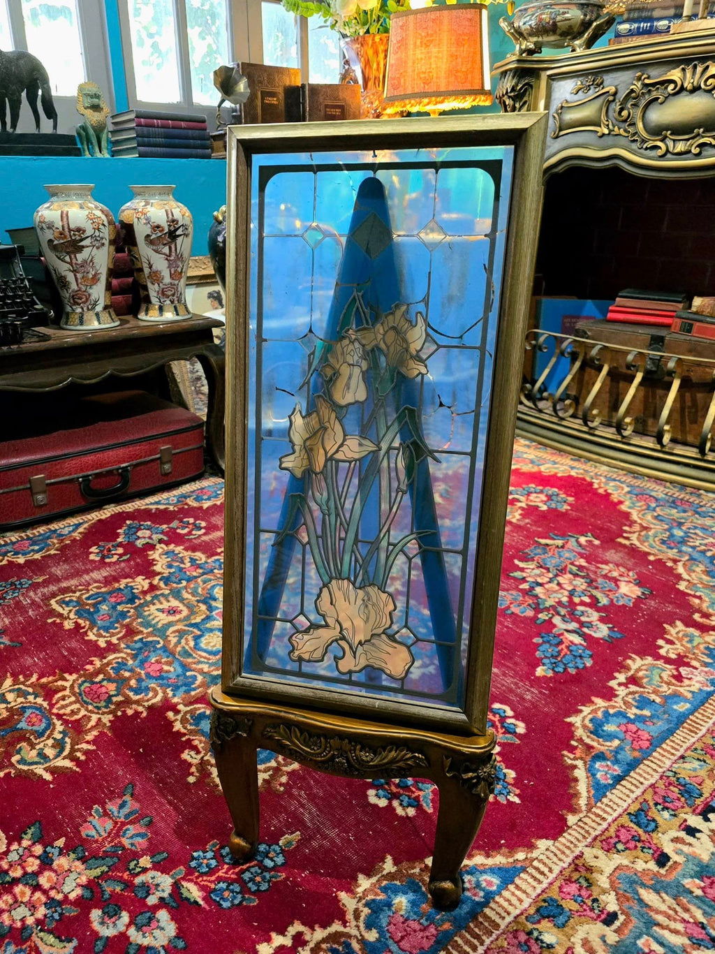 Vintage stained flower glass with french easel