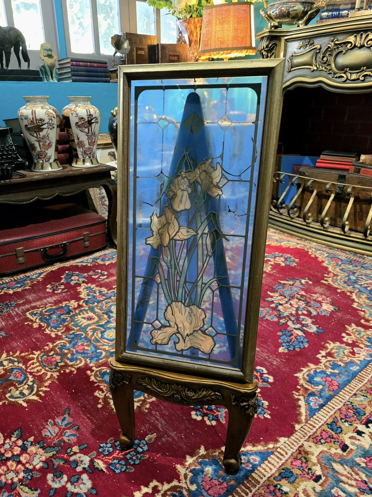 Vintage stained flower glass with french easel