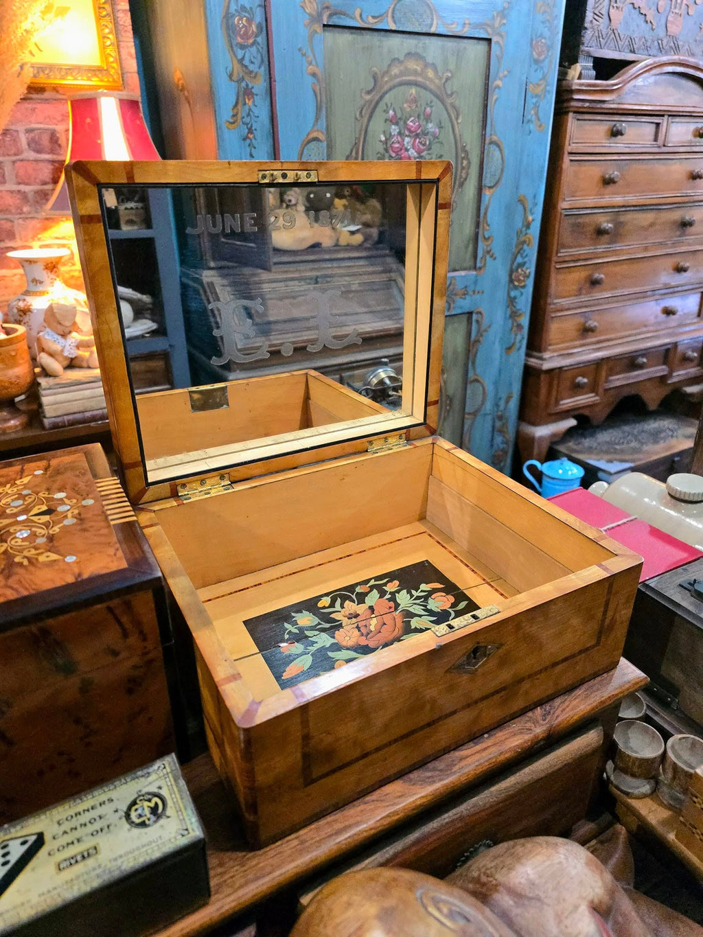 Antique Victorian 1871 Glass Beautiful box With Mirror