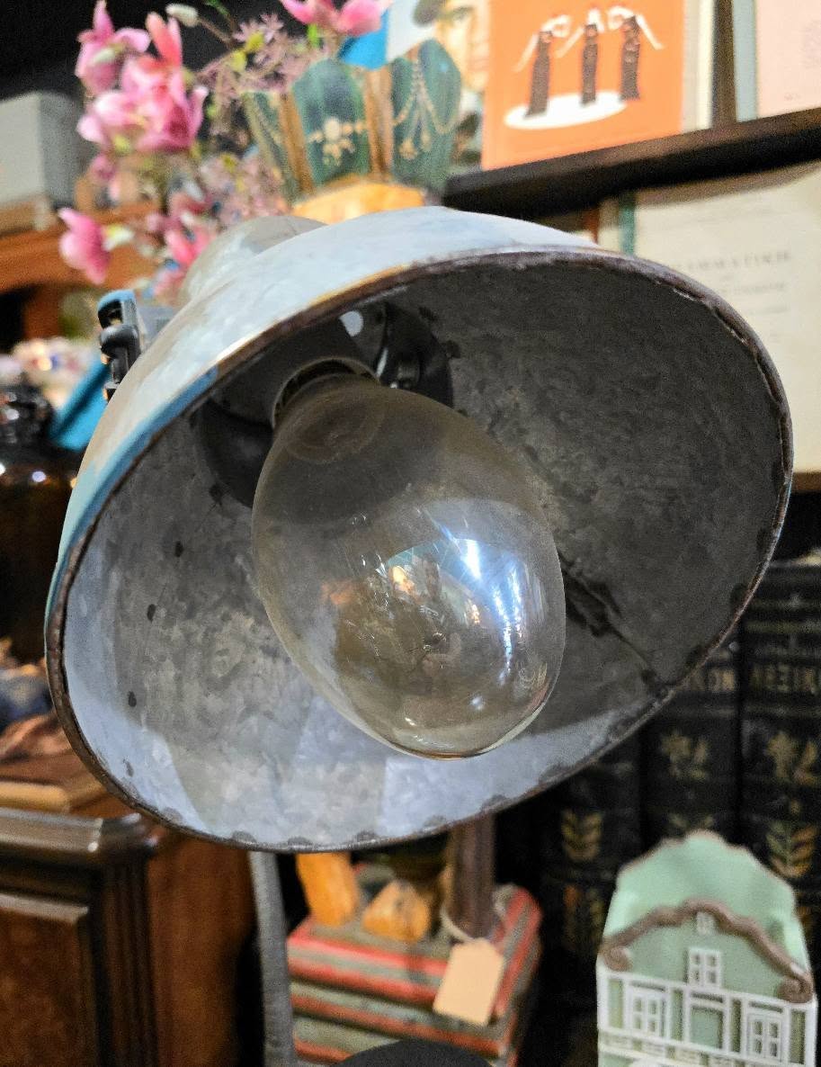 Vintage heavy industrial moving articulated lamp