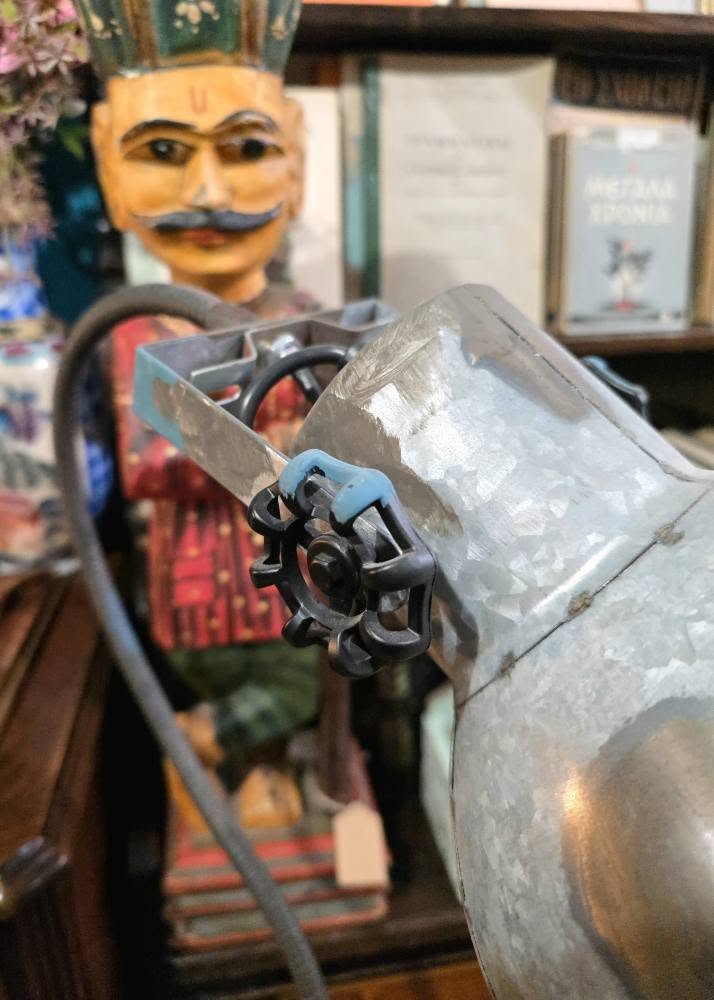 Vintage heavy industrial moving articulated lamp