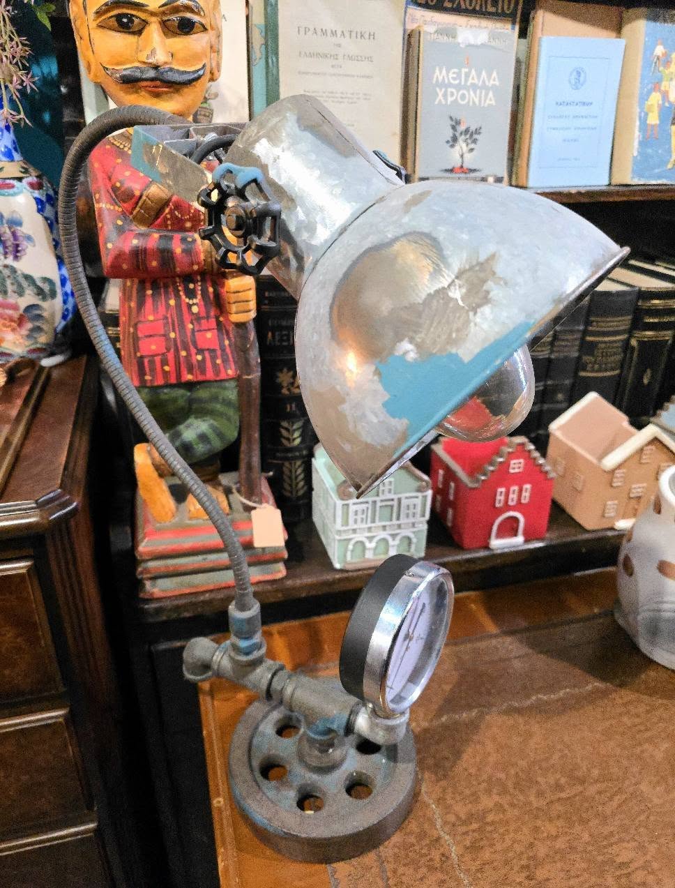 Vintage heavy industrial moving articulated lamp
