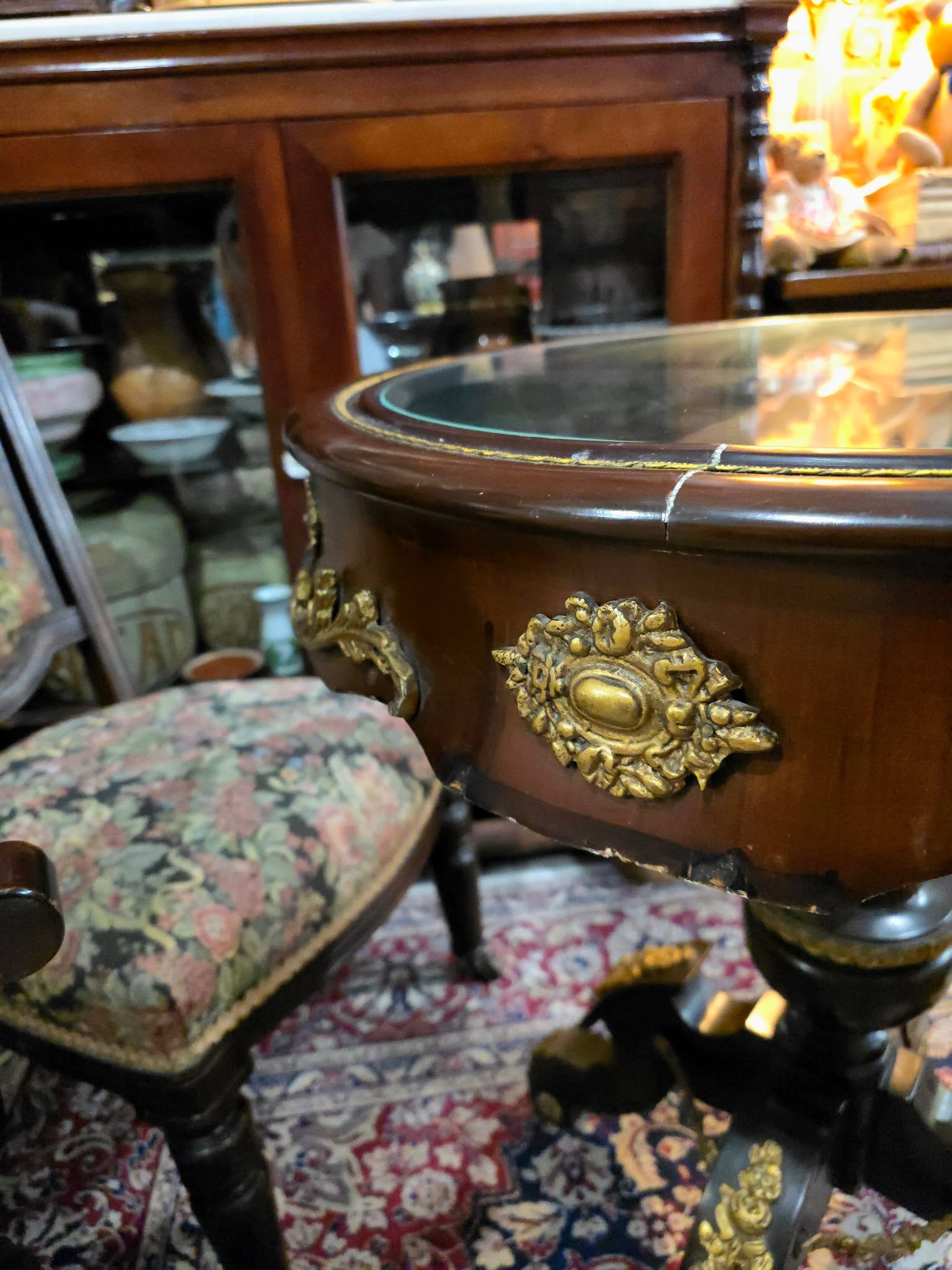 Vintage Baroque Style Glass Top Wooden Round Side Table