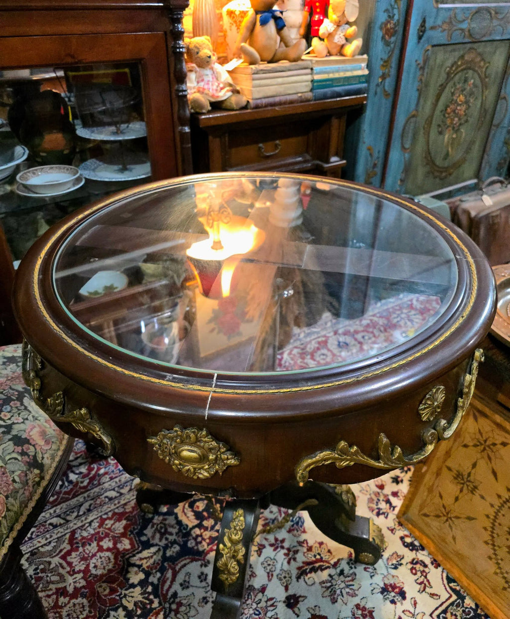Vintage Baroque Style Glass Top Wooden Round Side Table