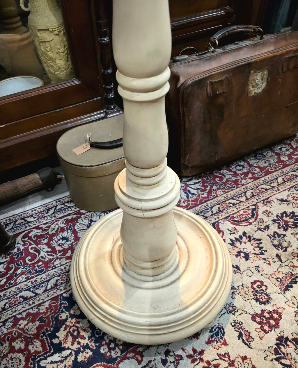 Vintage country wooden painted coat stand