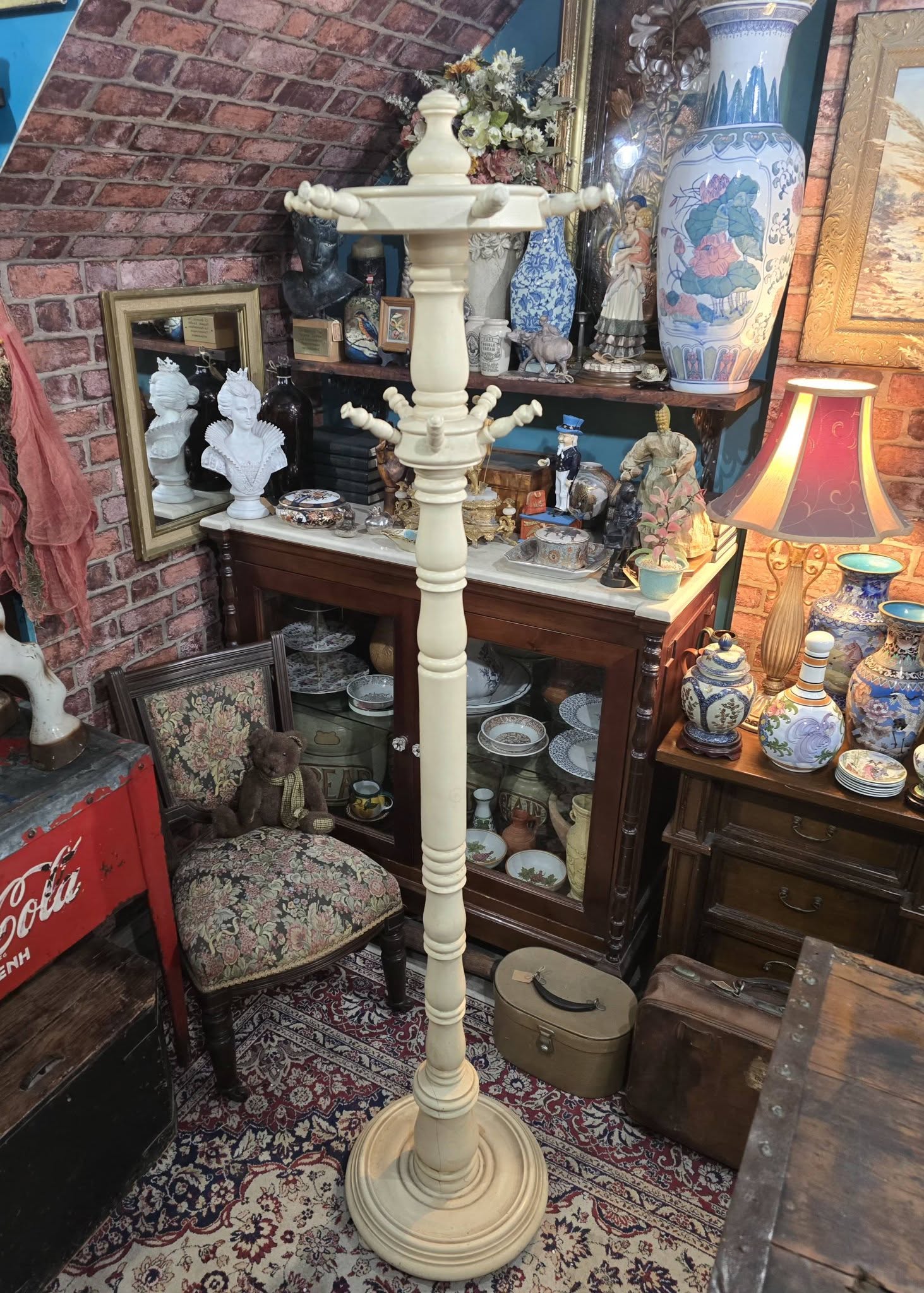 Vintage country wooden painted coat stand