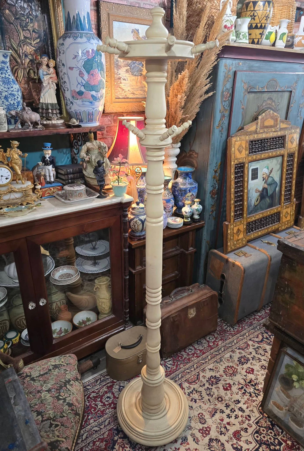 Vintage country wooden painted coat stand