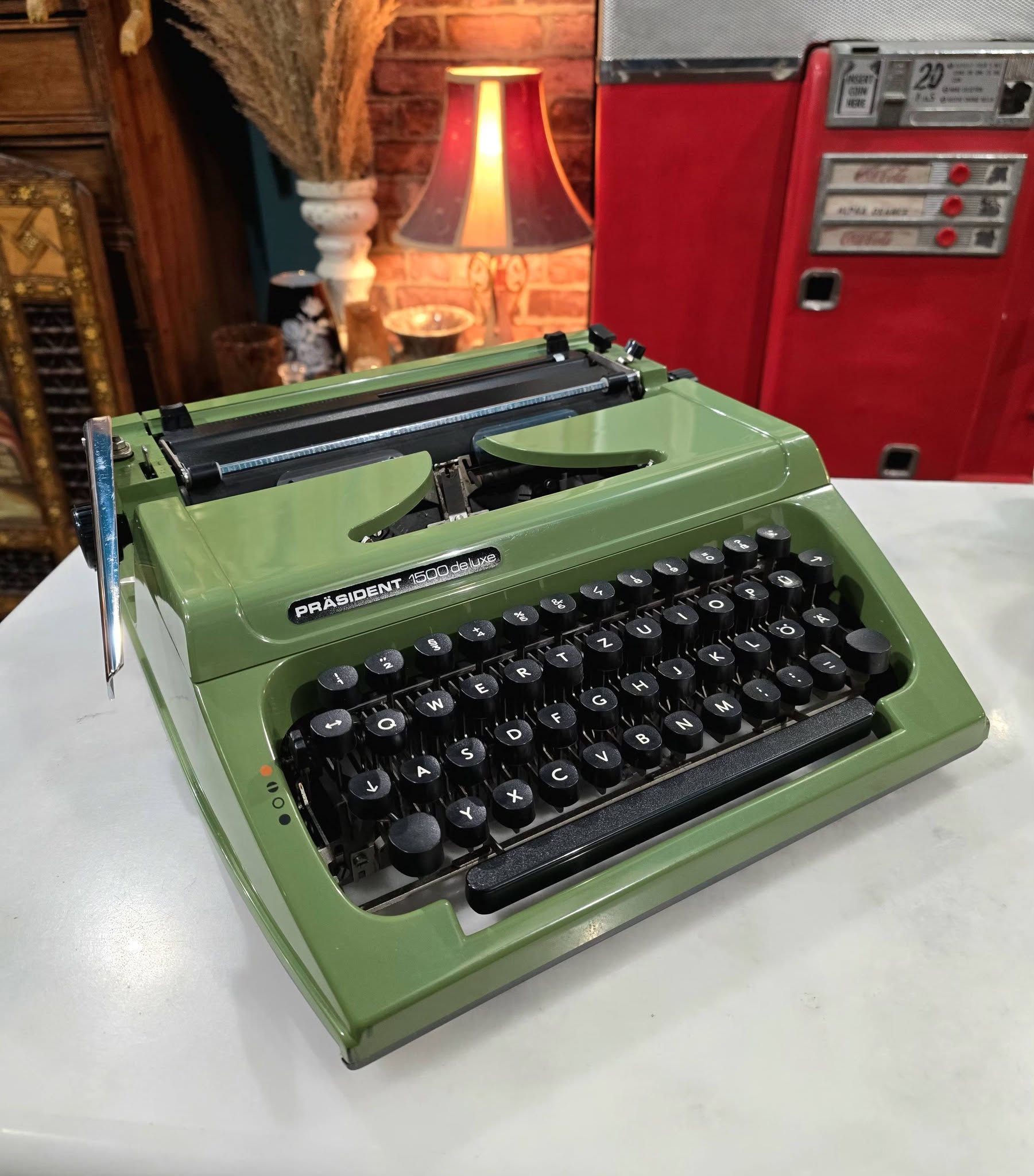 Vintage German Prasident 1500 deluxe Typewriter