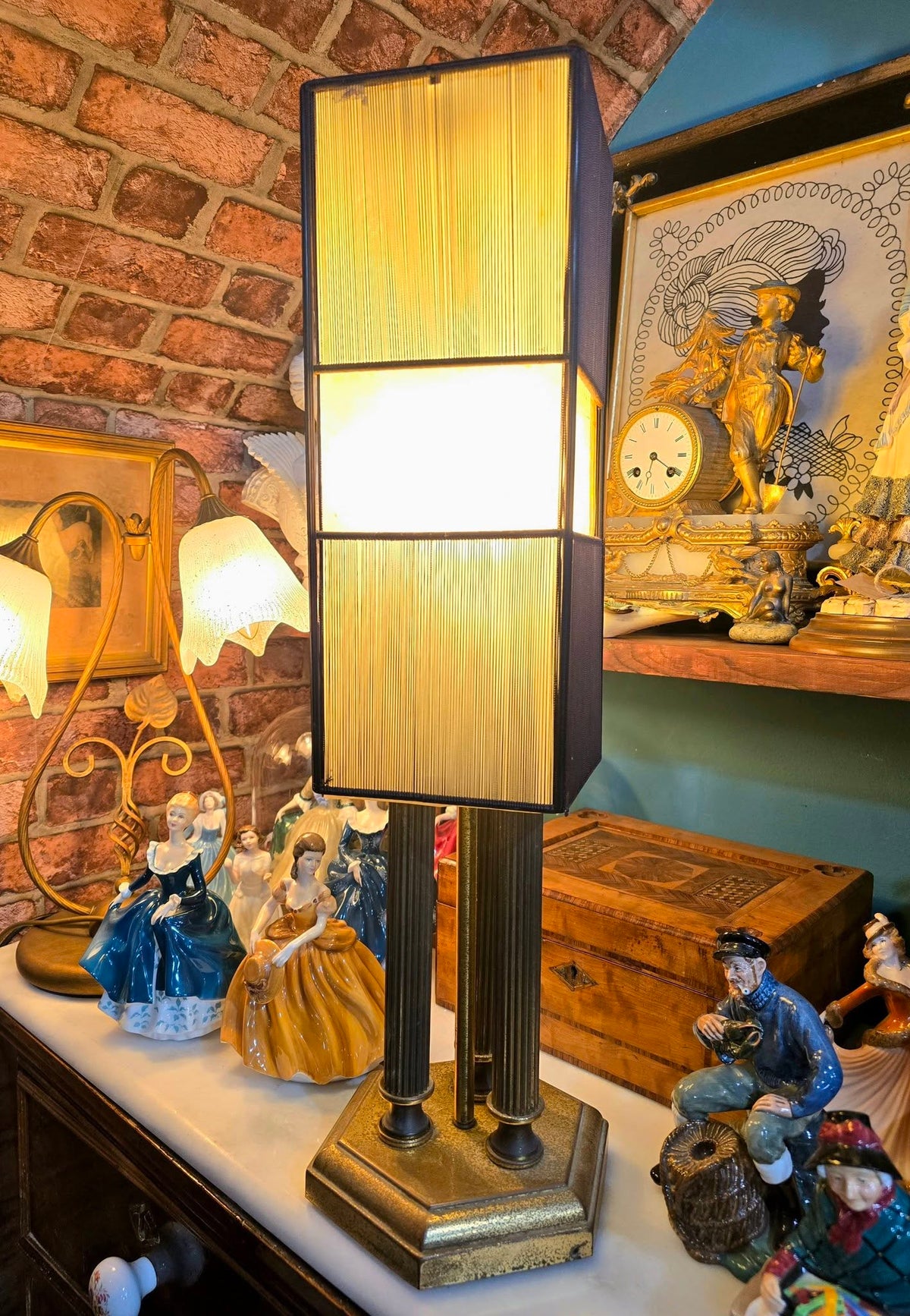 Vintage 1970s German Düsseldorf Art Déco/Hollywood Regency-style table lamp