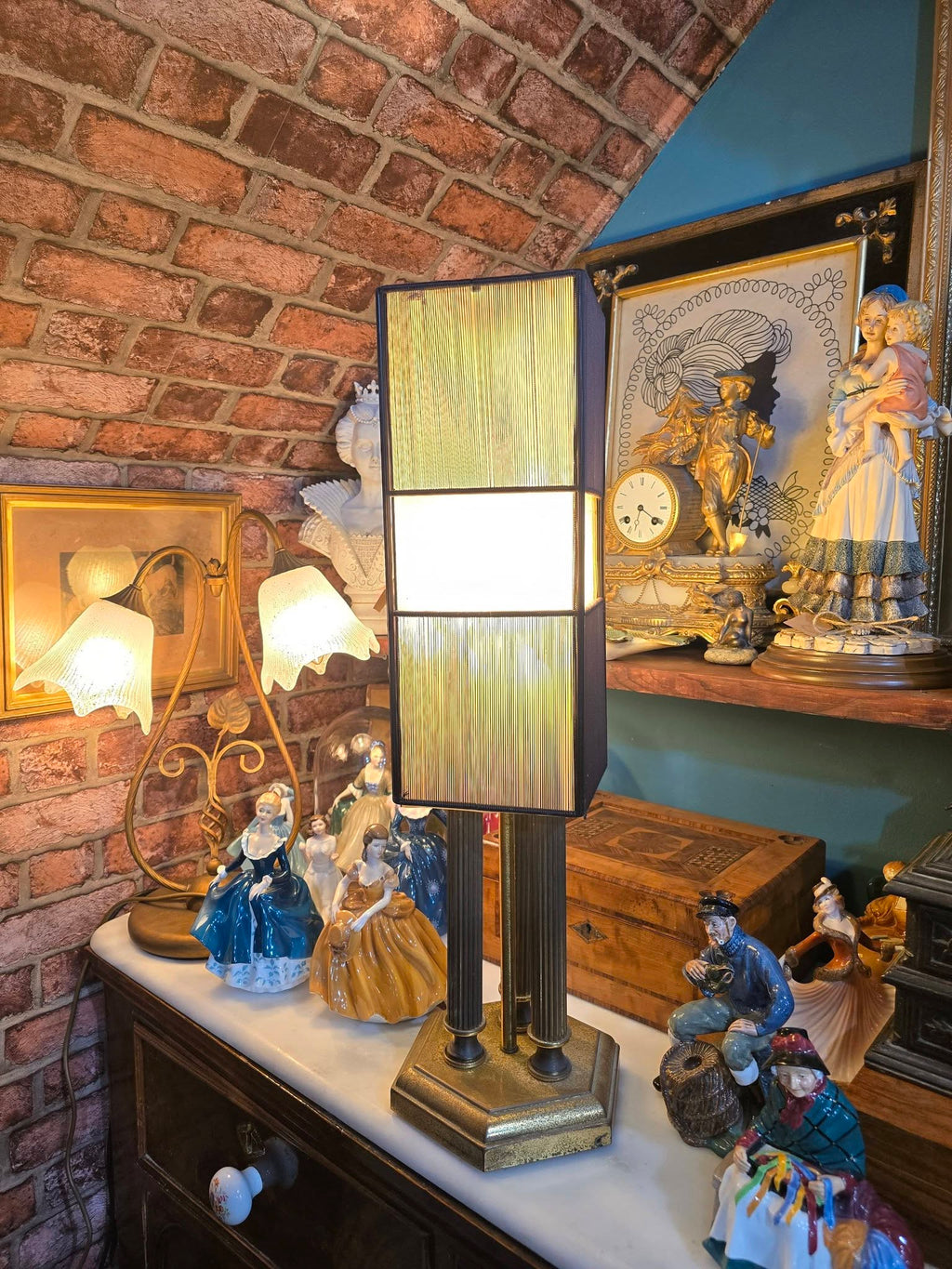 Vintage 1970s German Düsseldorf Art Déco/Hollywood Regency-style table lamp