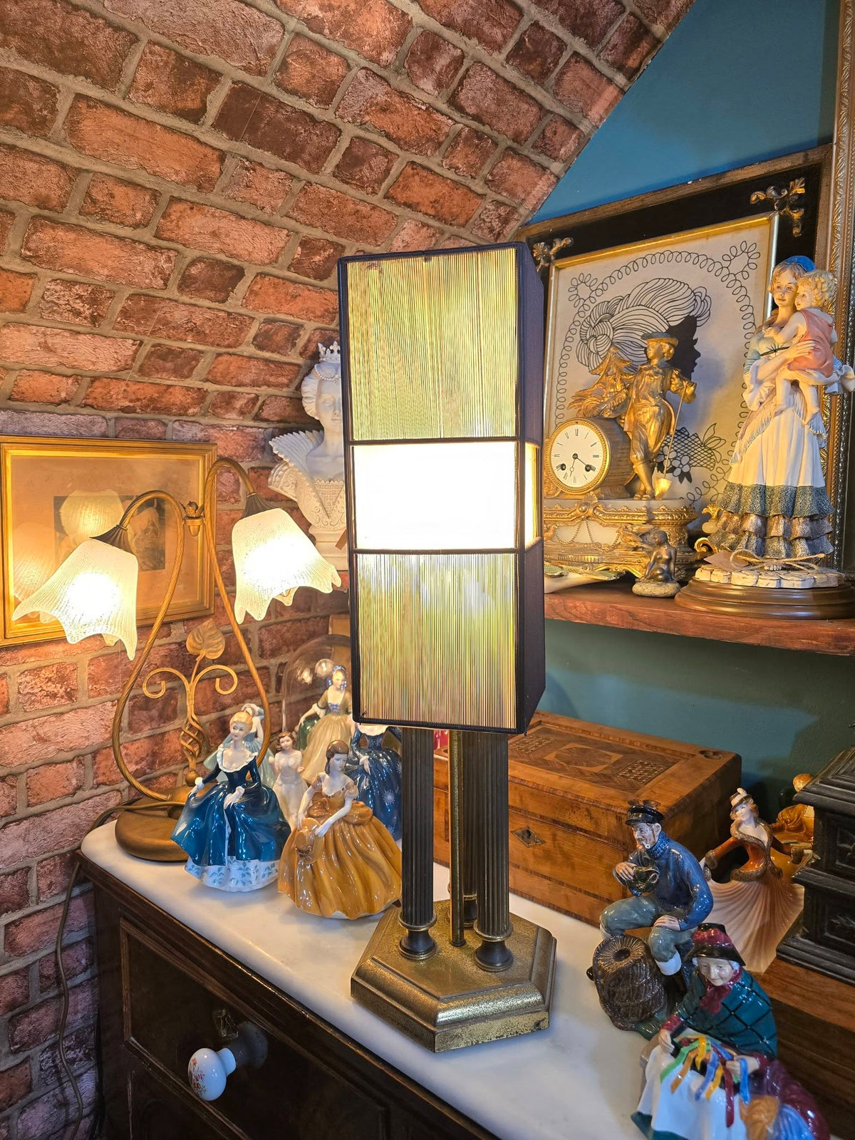 Vintage 1970s German Düsseldorf Art Déco/Hollywood Regency-style table lamp
