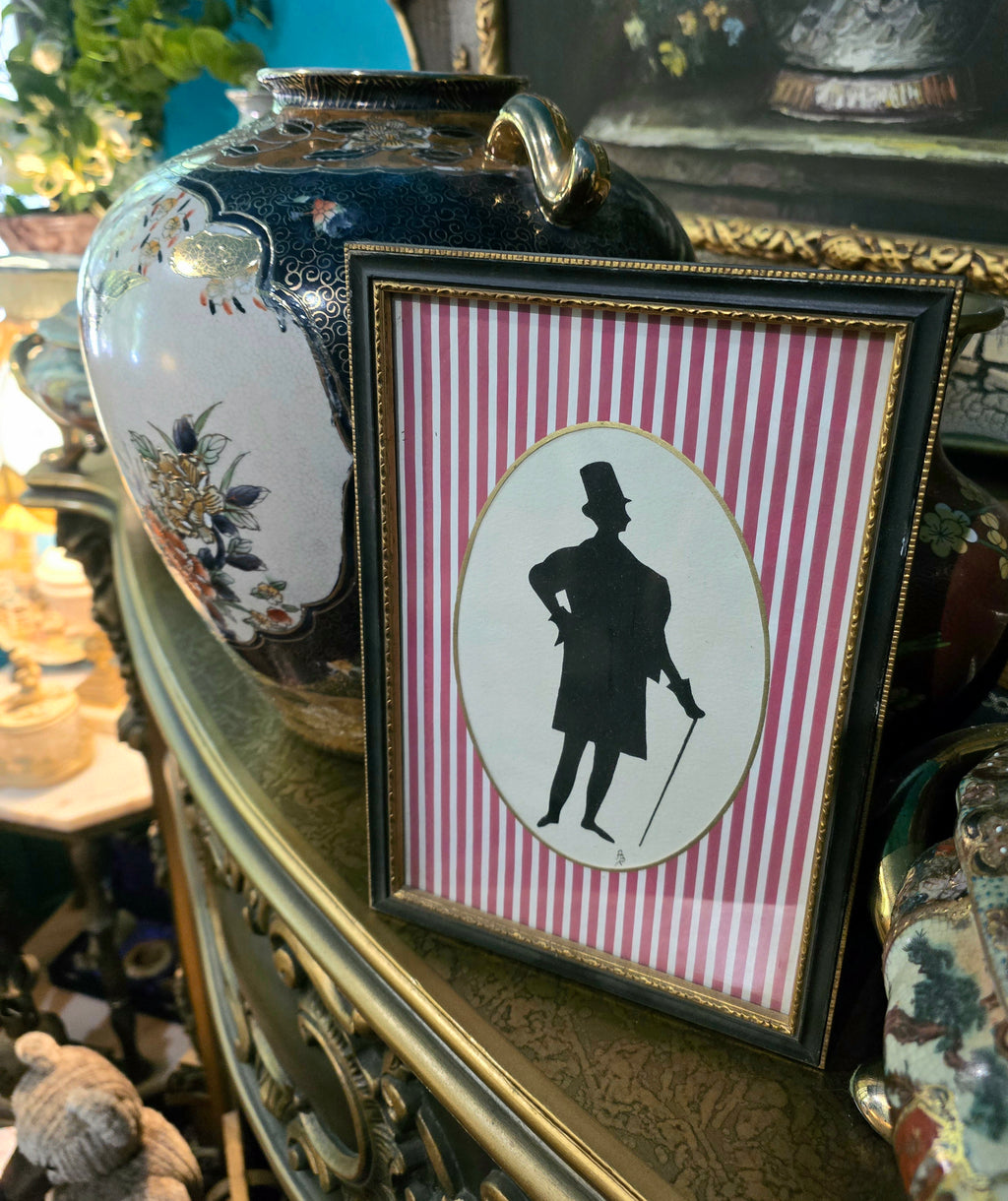 Vintage framed silhouette portraits set