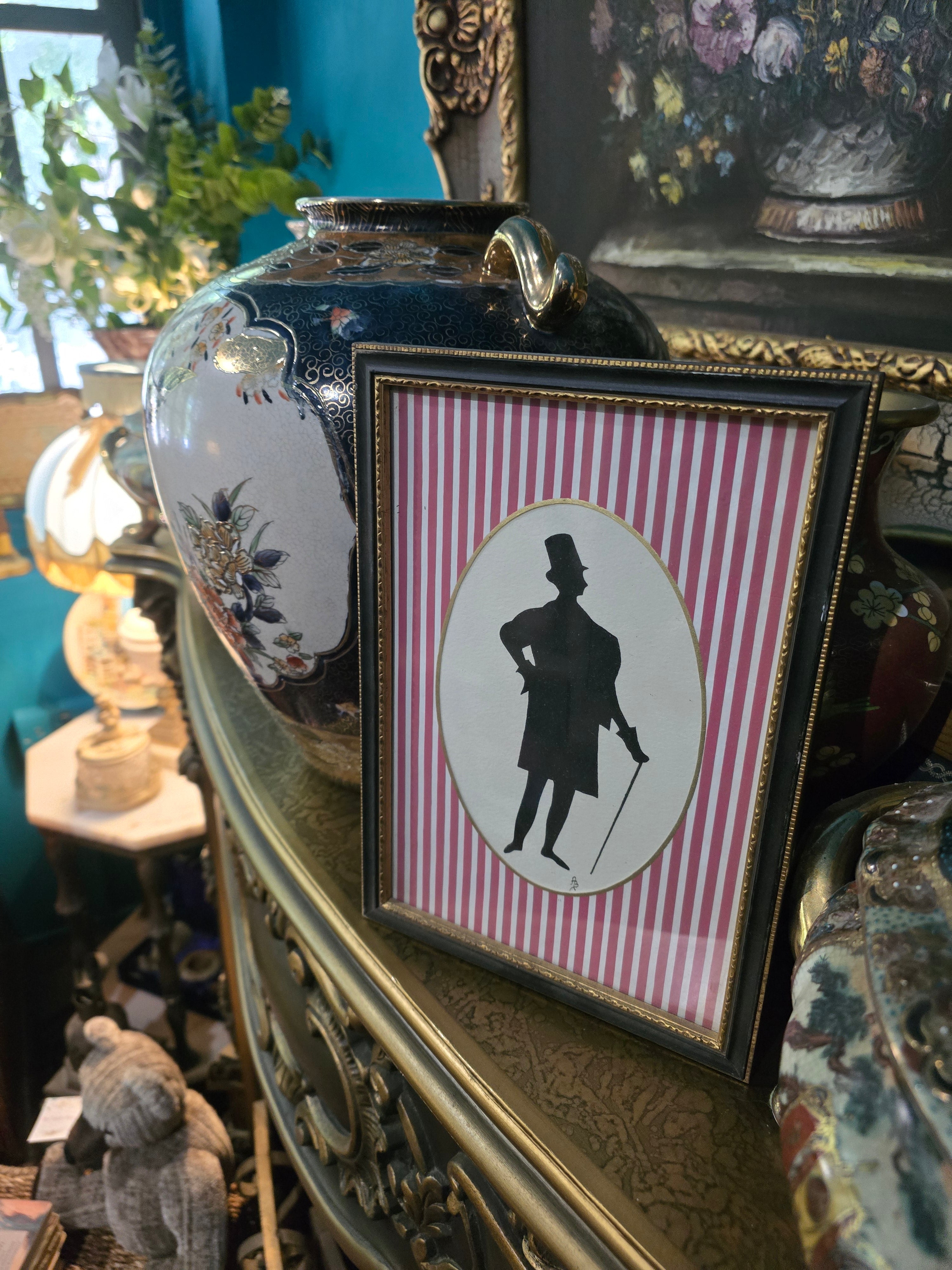 Vintage framed silhouette portraits set