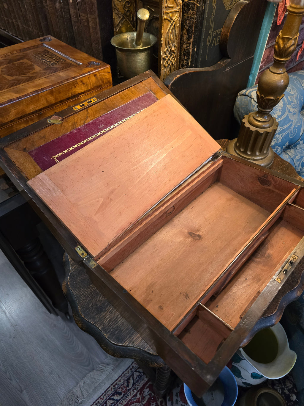 Antique 19th Century Victorian antique writing box in walnut