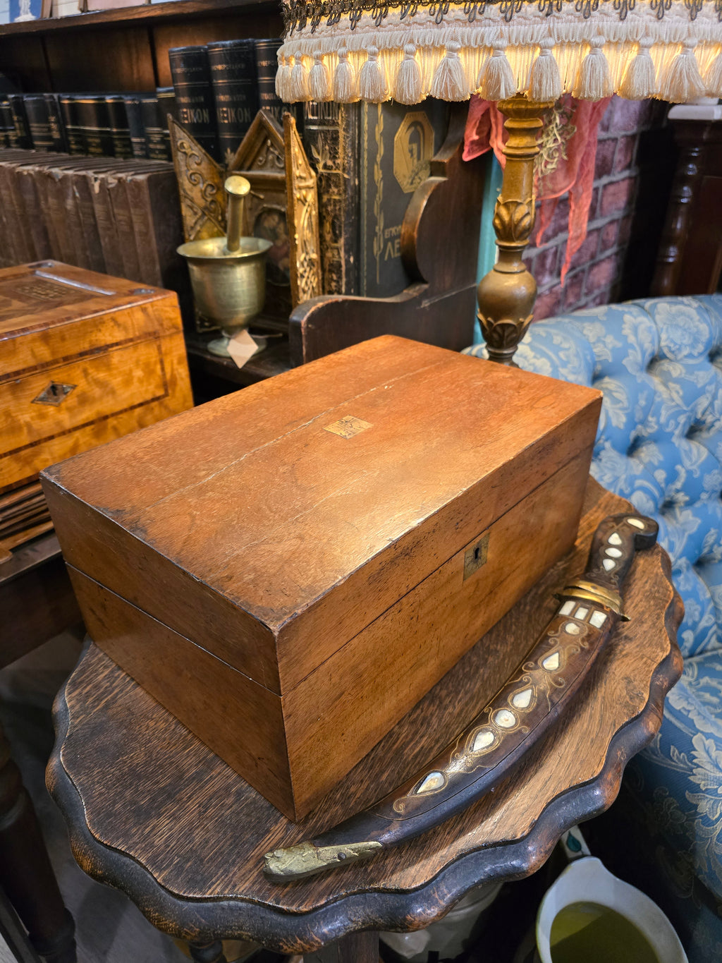 Antique 19th Century Victorian antique writing box in walnut