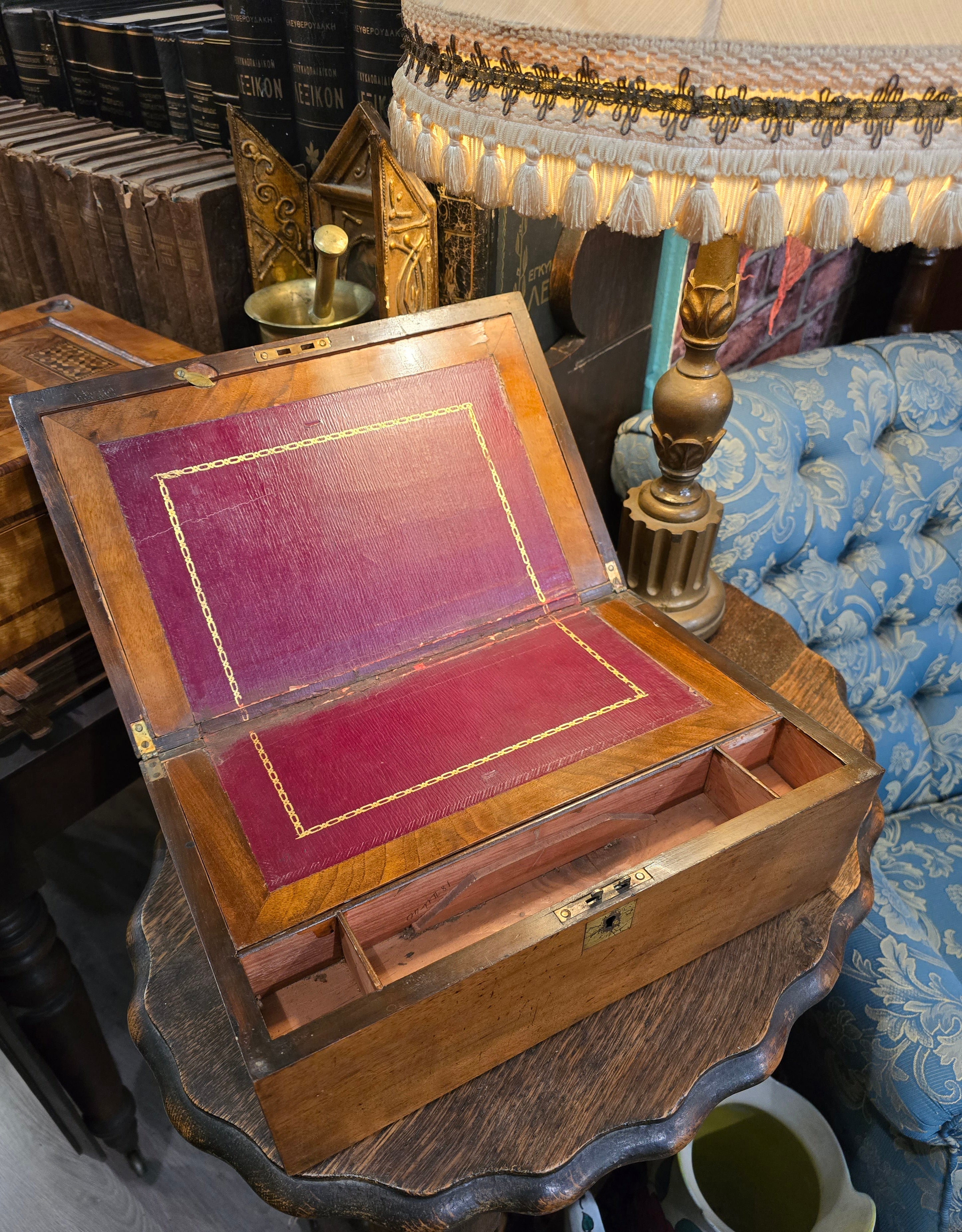 Antique 19th Century Victorian antique writing box in walnut