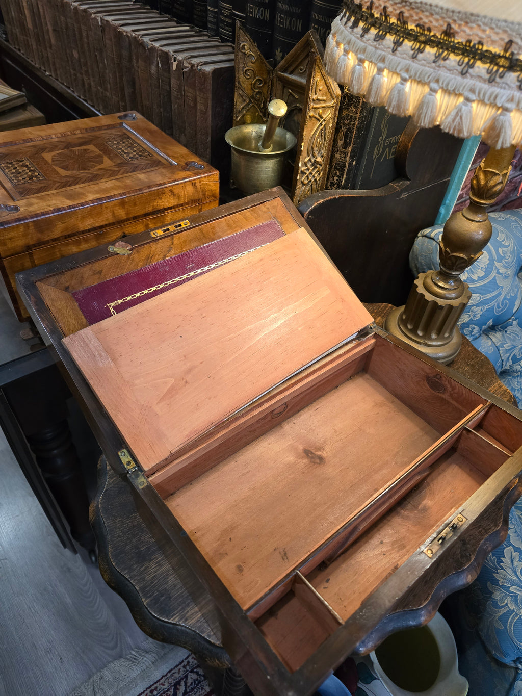 Antique 19th Century Victorian antique writing box in walnut