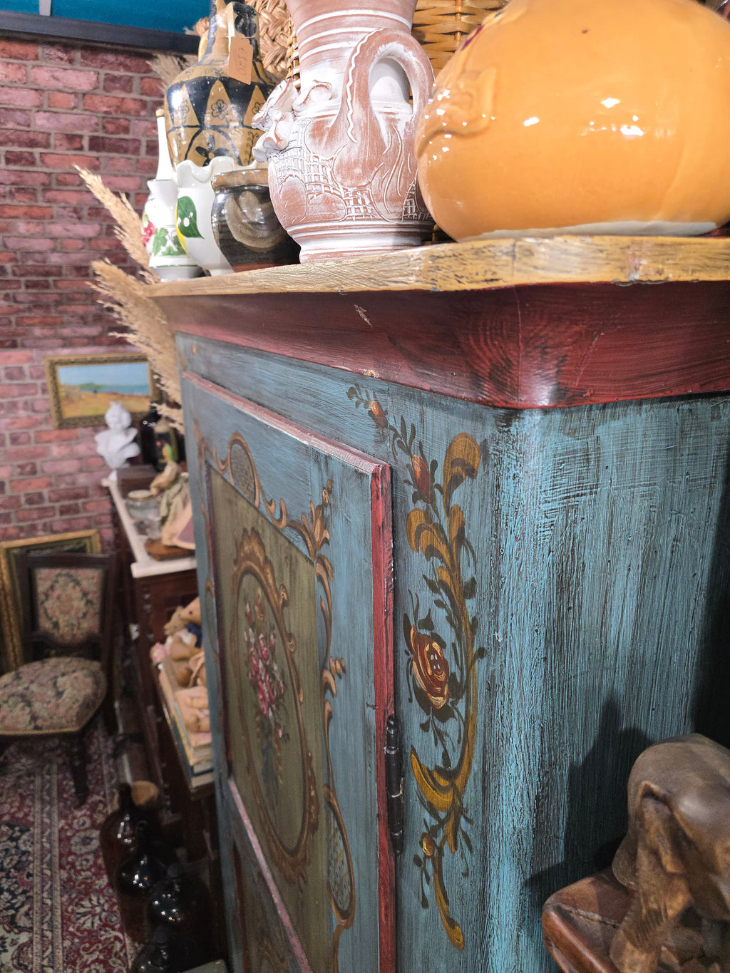 Antique beautiful Italian handpainted wardrobe