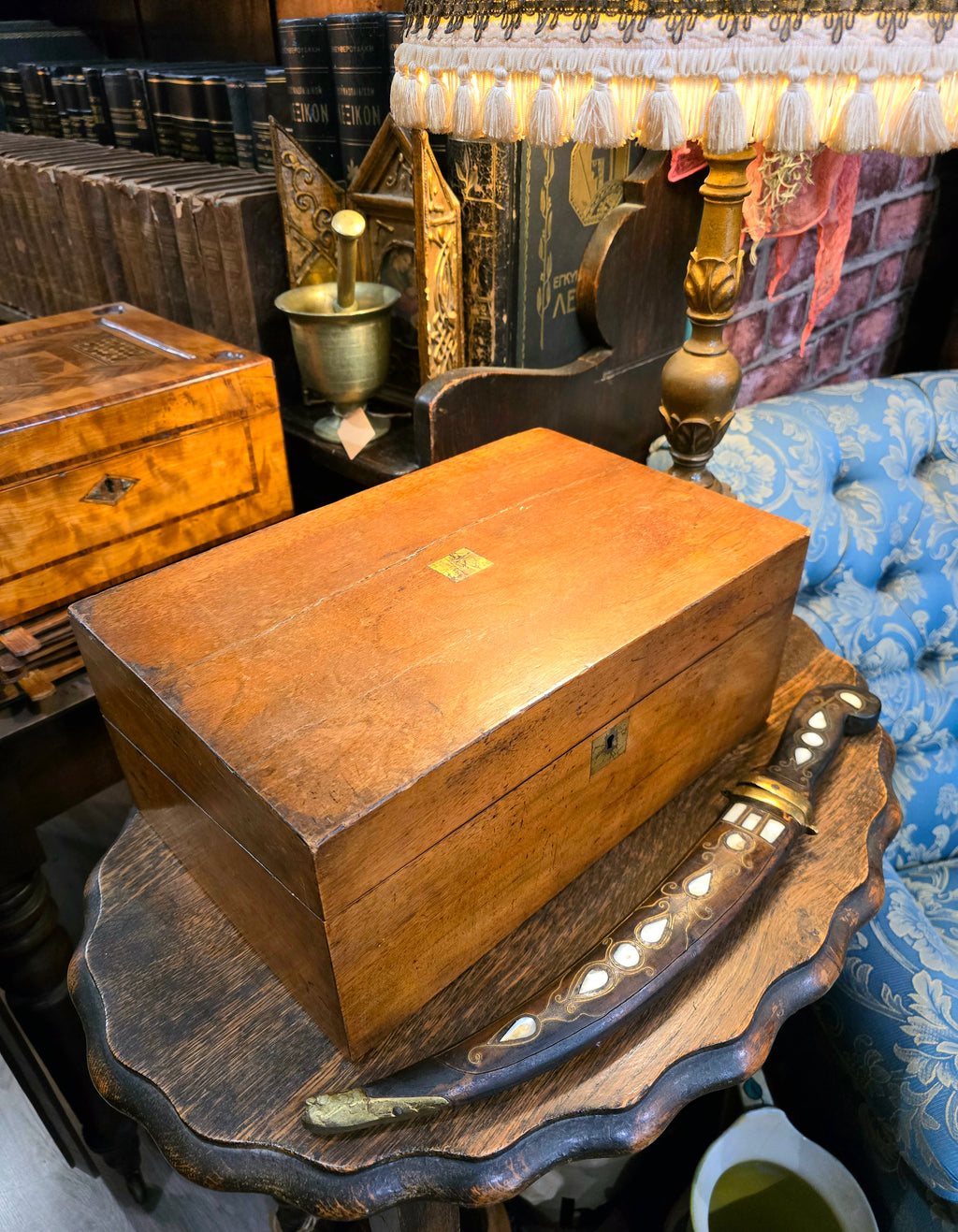 Antique 19th Century Victorian antique writing box in walnut