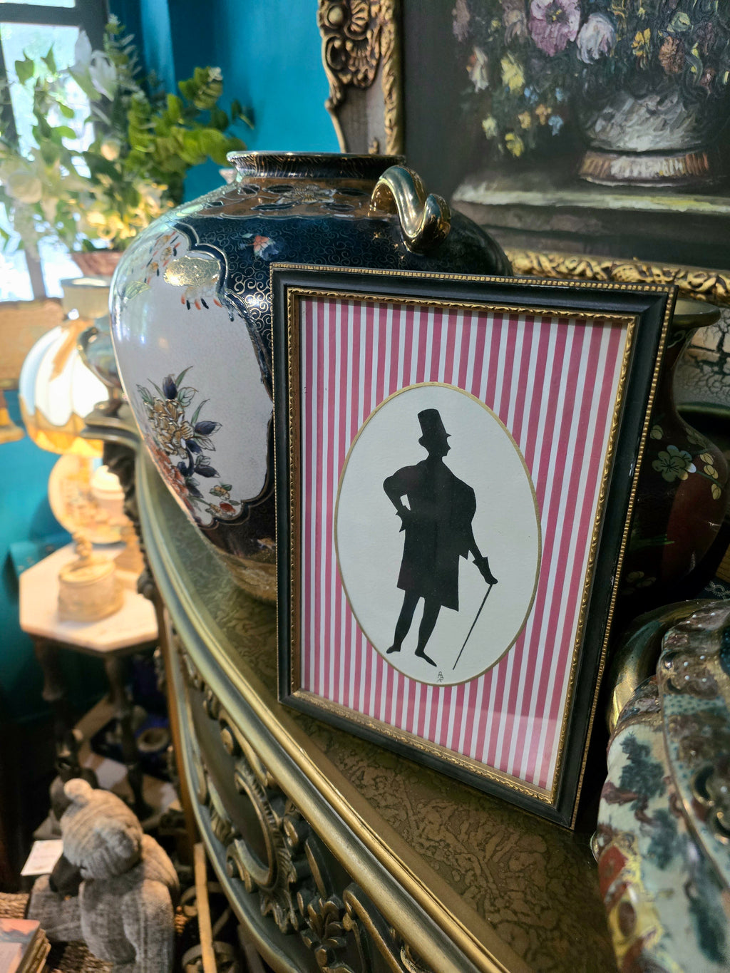 Vintage framed silhouette portraits set