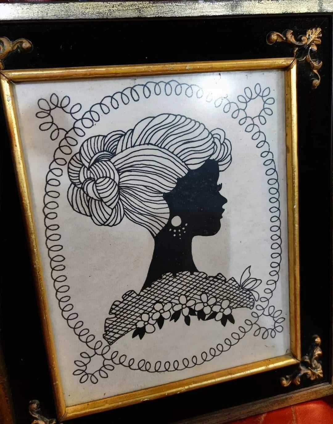 Vintage Beautiful silouette wall picture framed